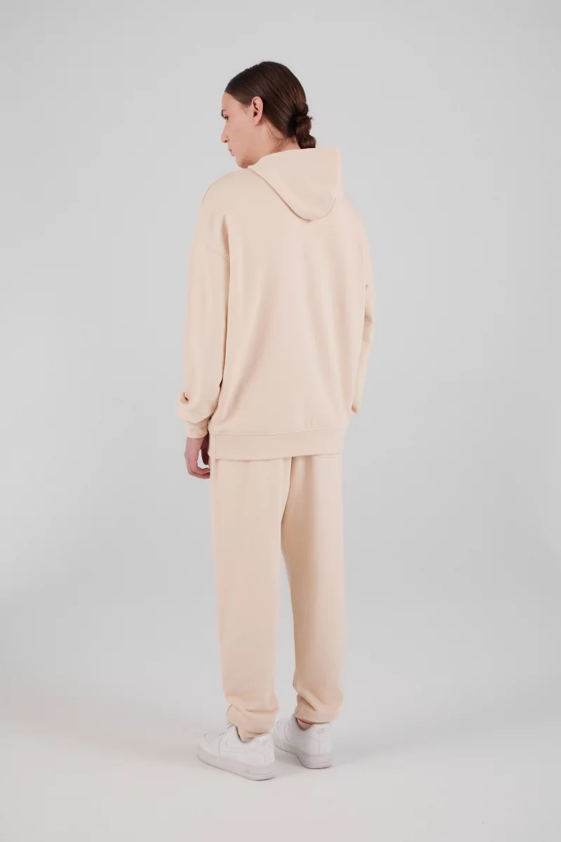 Sweat à capuche unisexe ANTO Gertrude – Coupe regular, broderie poitrine, patch silicone Sweat à capuche unisexe ANTO Gertrude – Coupe regular, broderie poitrine, patch silicone