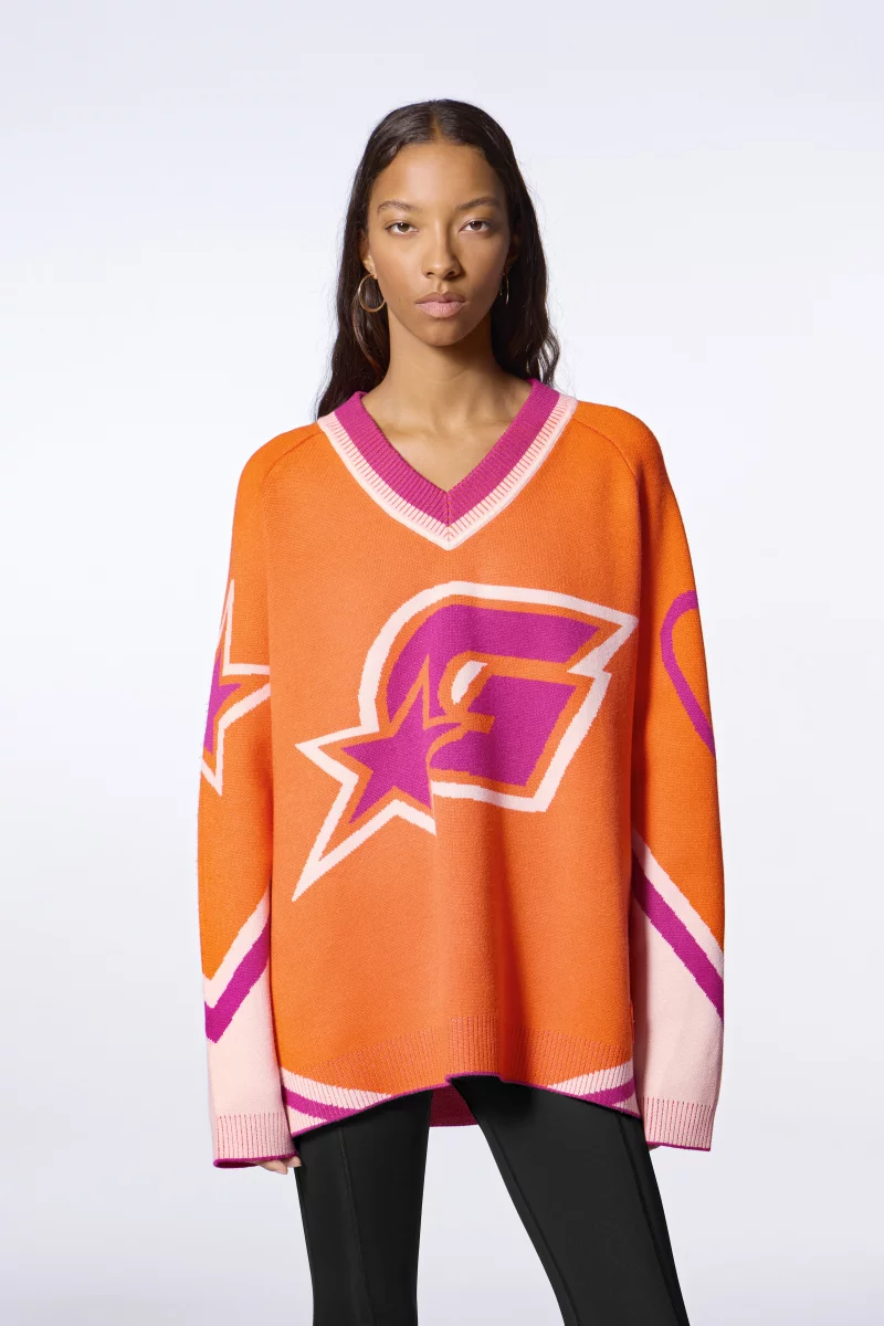 Gertrude unisex baseball sweater in orange jacquard knit - Herman Gertrude unisex baseball sweater in orange jacquard knit - Herman