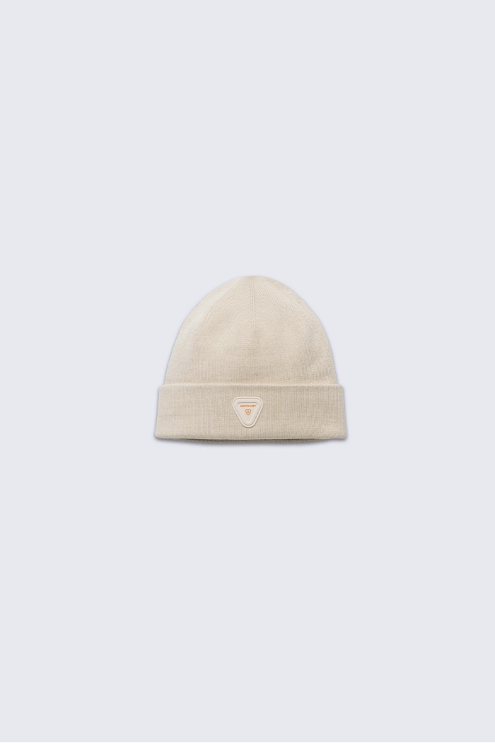 Jad unisex knit beanie in cream - Gertrude