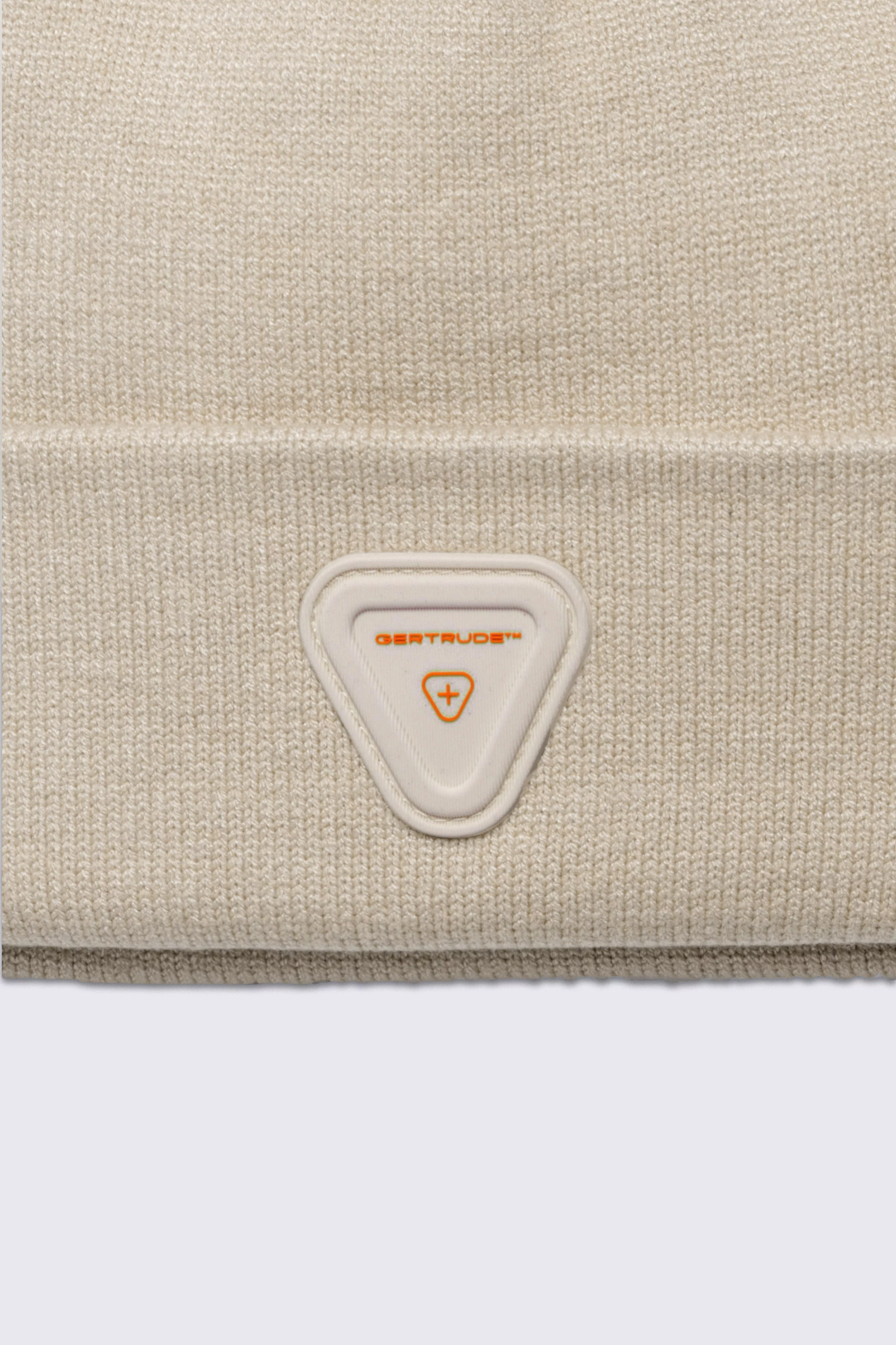 Jad unisex knit beanie in cream - Gertrude