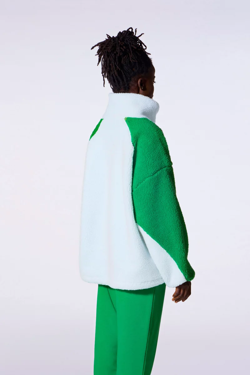 Akemi Glacier Two-Tone Oversized Fleece Sweatshirt - Gertrude