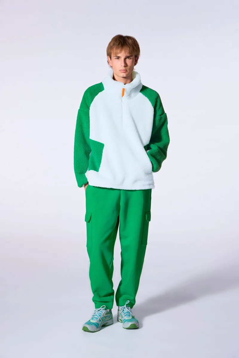 Akemi Glacier Two-Tone Oversized Fleece Sweatshirt - Gertrude