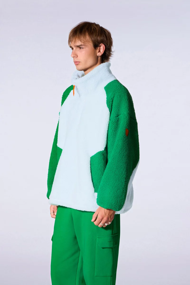 Akemi Glacier Two-Tone Oversized Fleece Sweatshirt - Gertrude