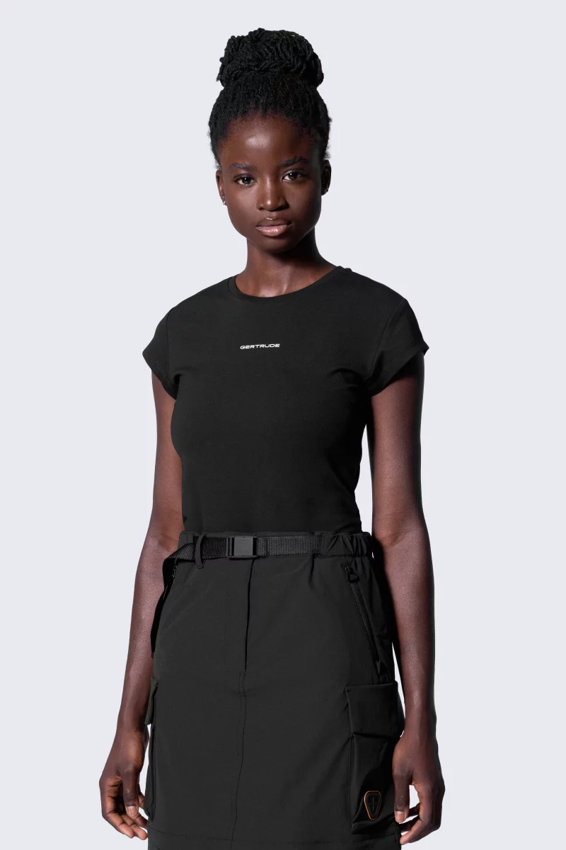 Jennalie black women's T-shirt with contrasting chest print - Gertrude
